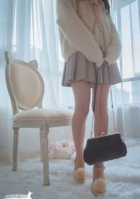 李采潭妈妈的职业