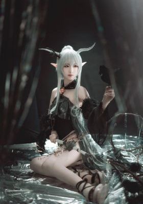 娇妻在上司的胯下娇吟电影